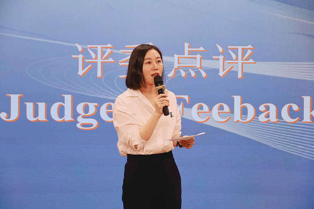评委1：邓老师2.jpg