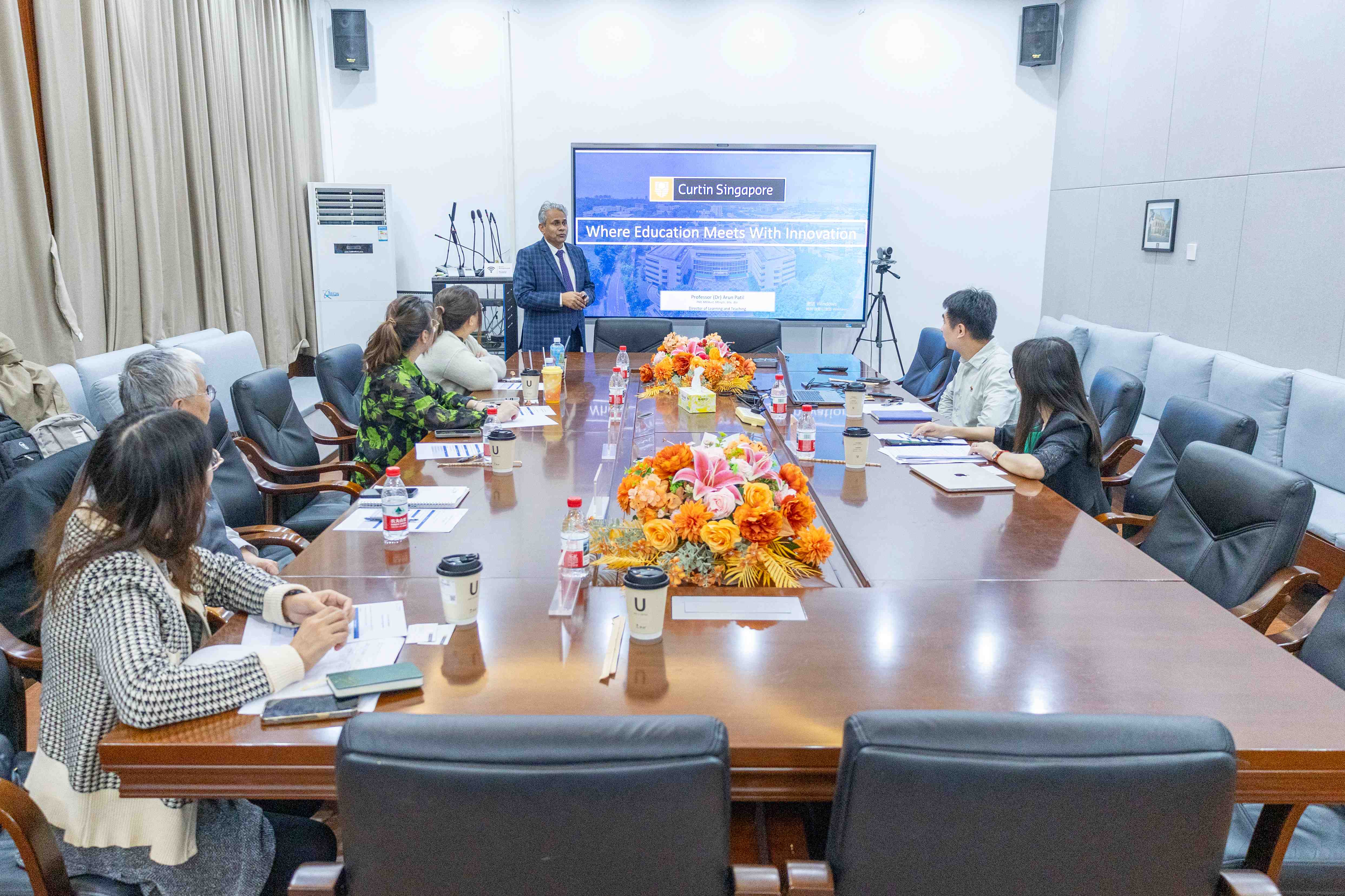 教务主任Arun Patil教授介绍科廷大学发展状况.jpg