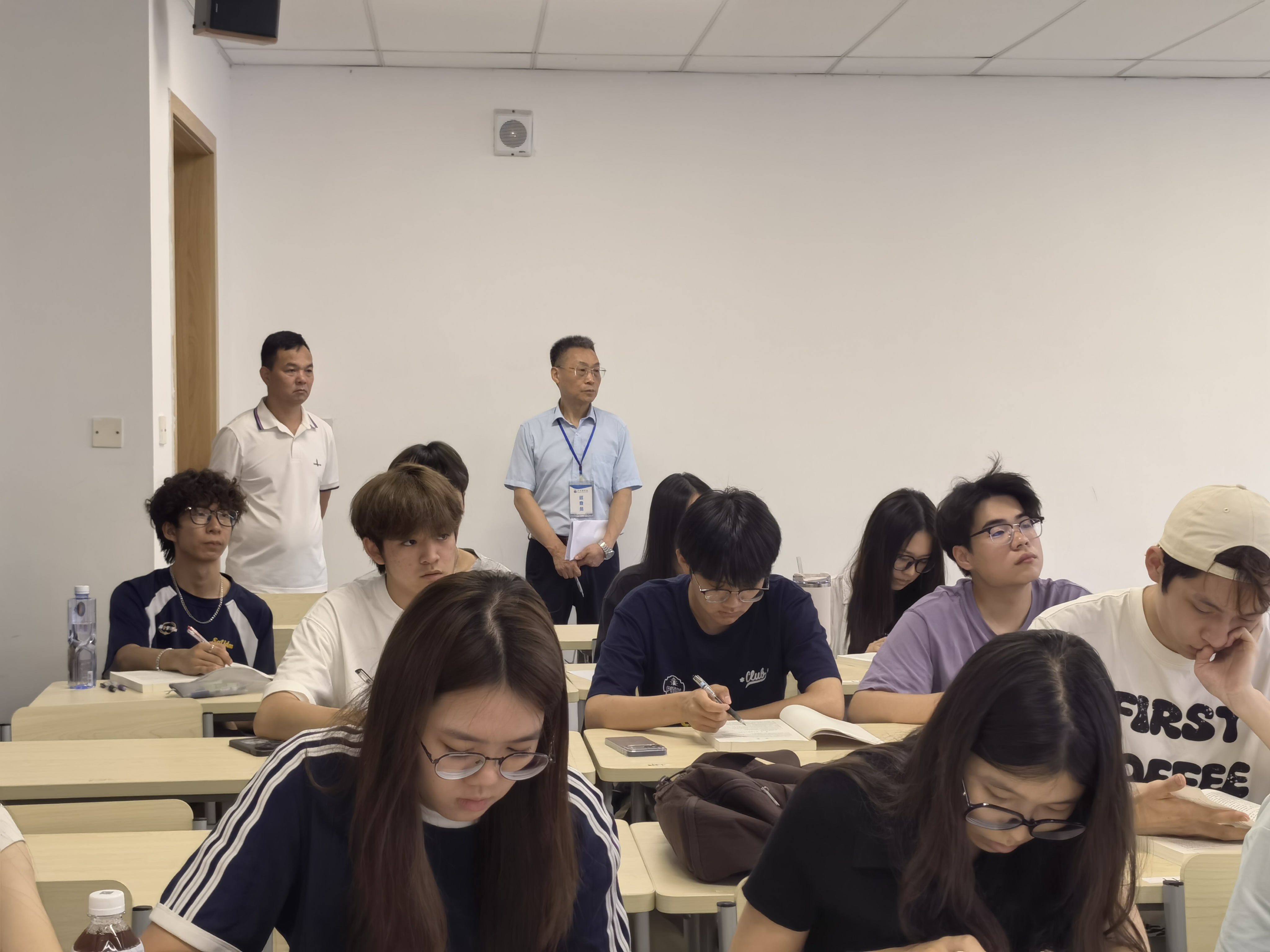 国际学院巡查工作小组巡查现场(一).jpg