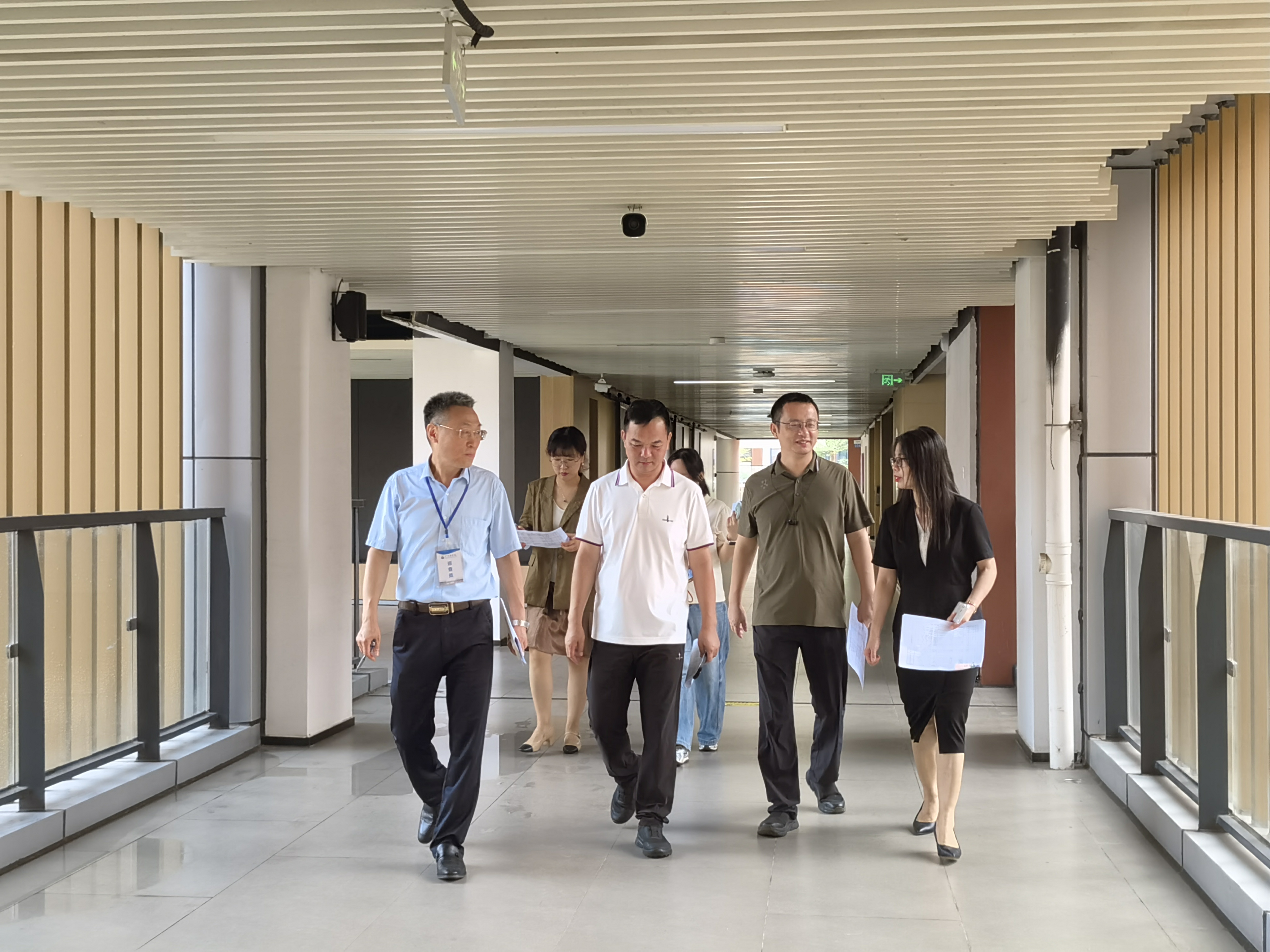 国际学院领导班子开展巡查工作现场.jpg