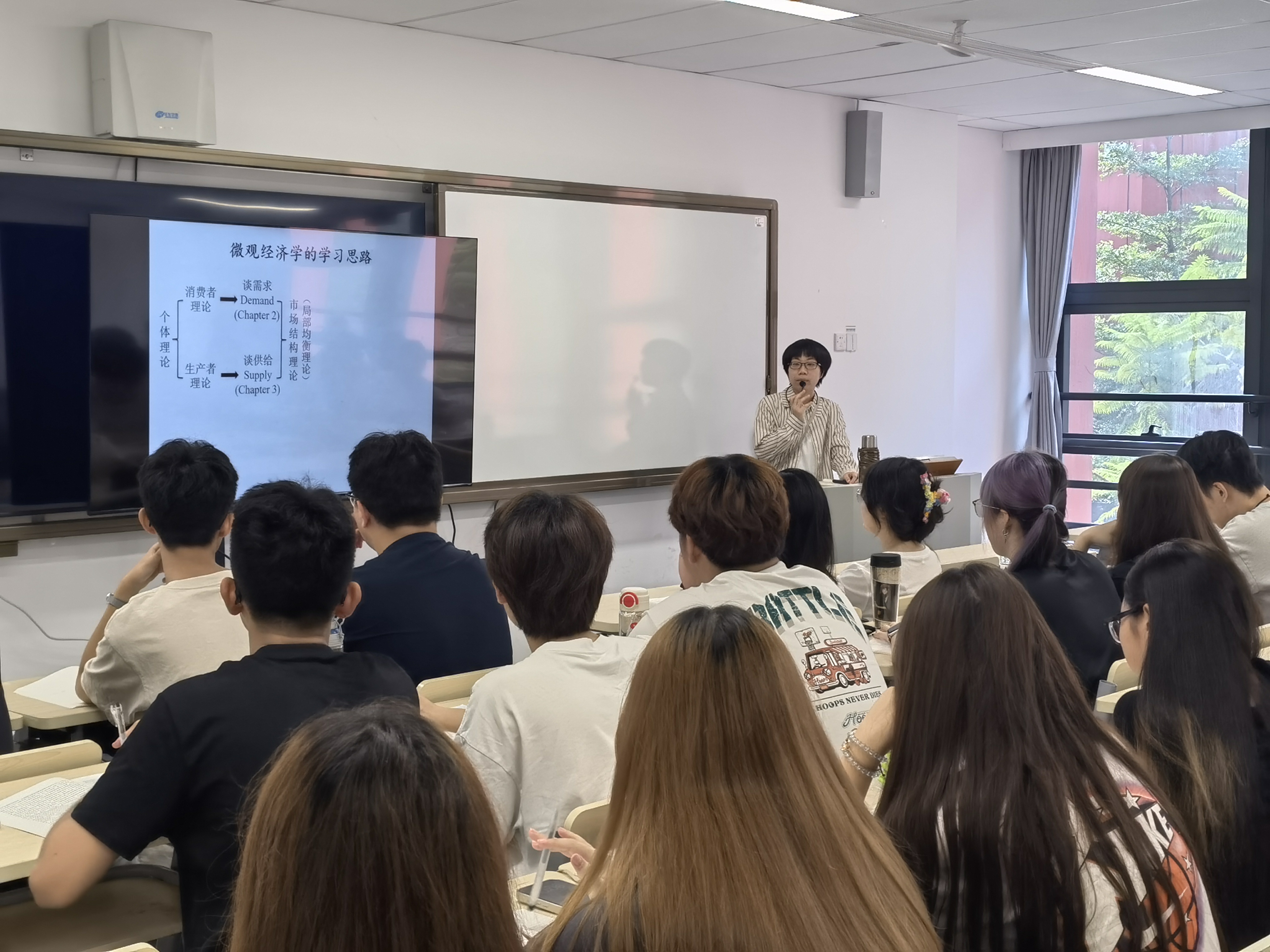 2026级新生首日开课现场(四).jpg