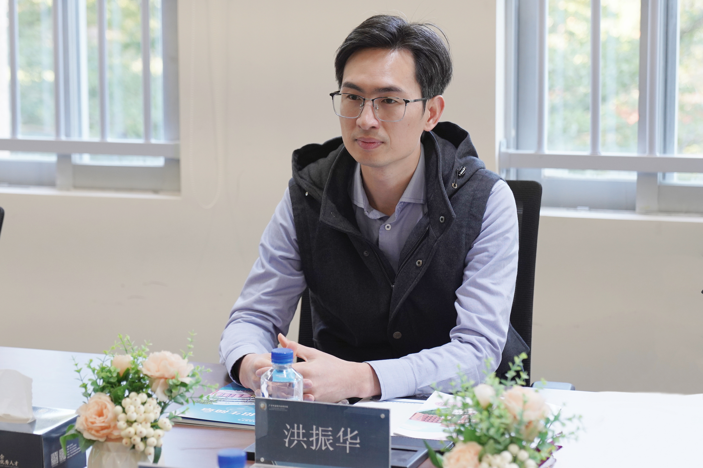 优秀党员+洪振华.jpg