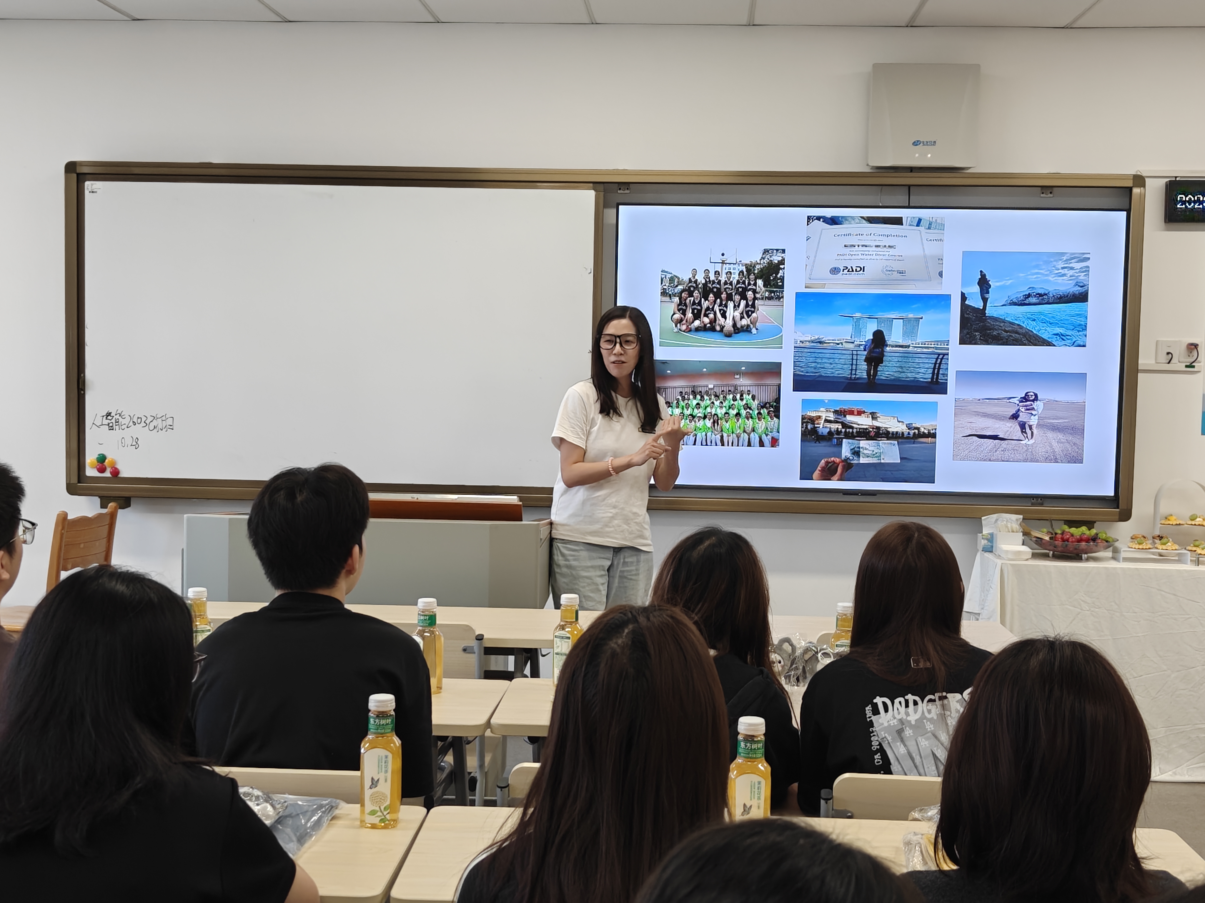 Teafy Huang介绍科廷大学新加坡校区校园生活.jpg
