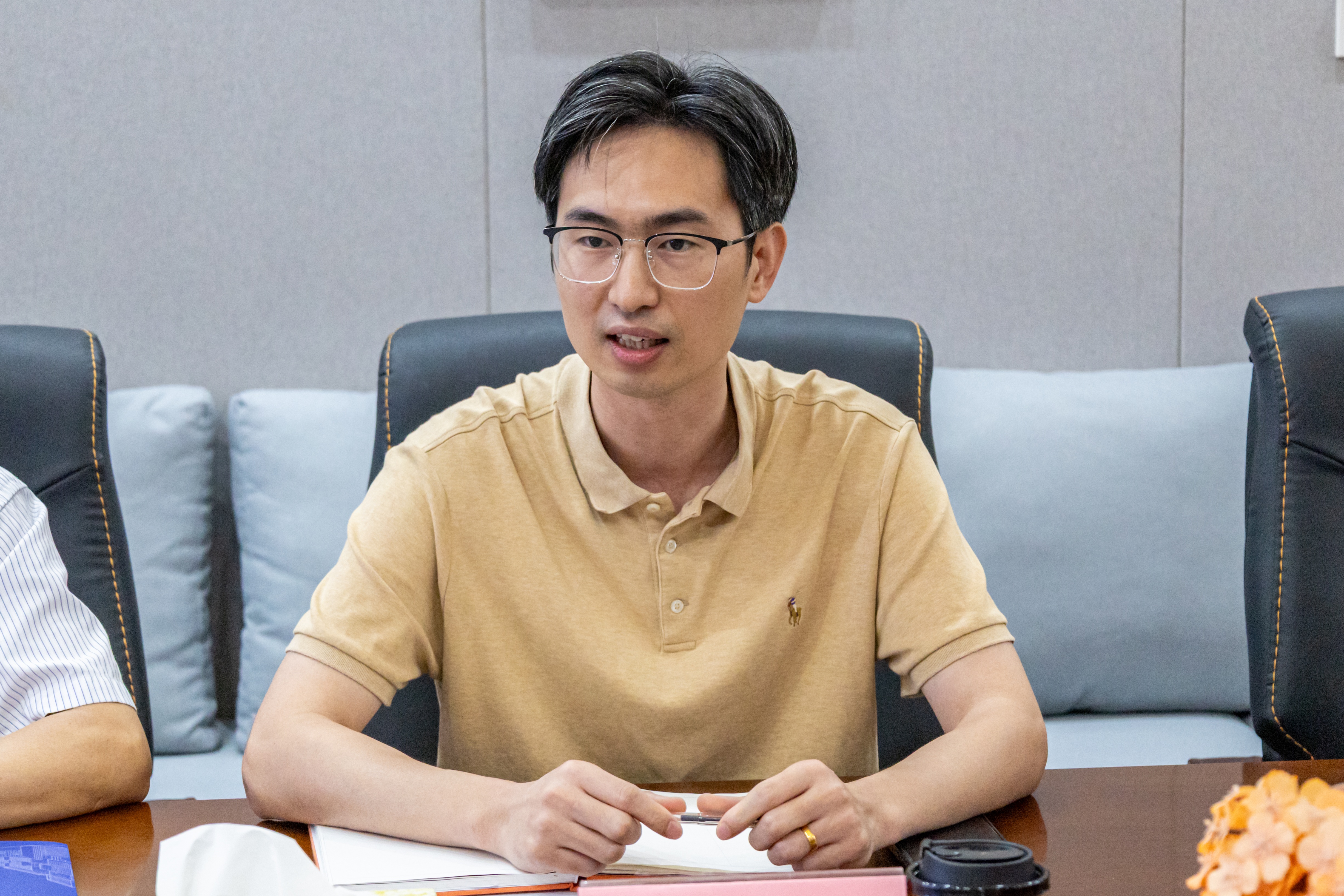 国际交流与合作处处长洪振华发言.jpg